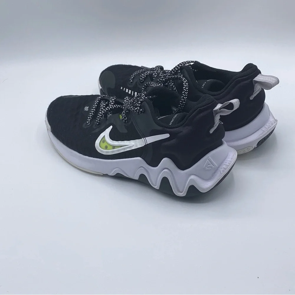 Nike Giannis Immortality Sneakers Black White - Picture 2 of 4